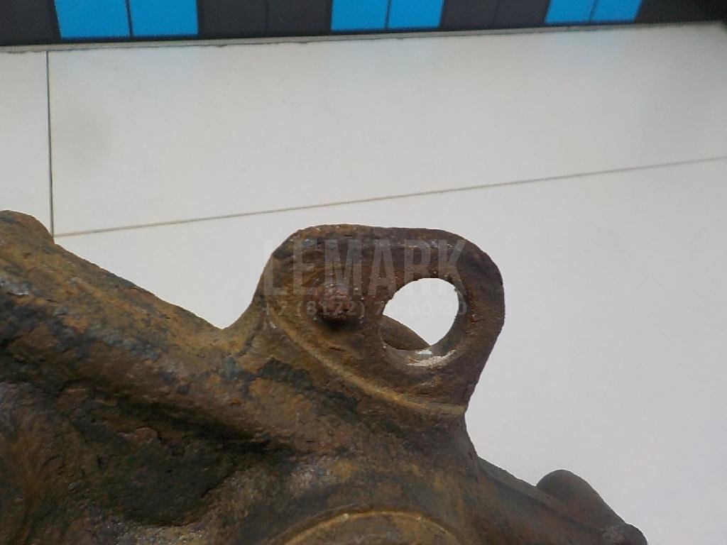 Кулак поворотный задний левый