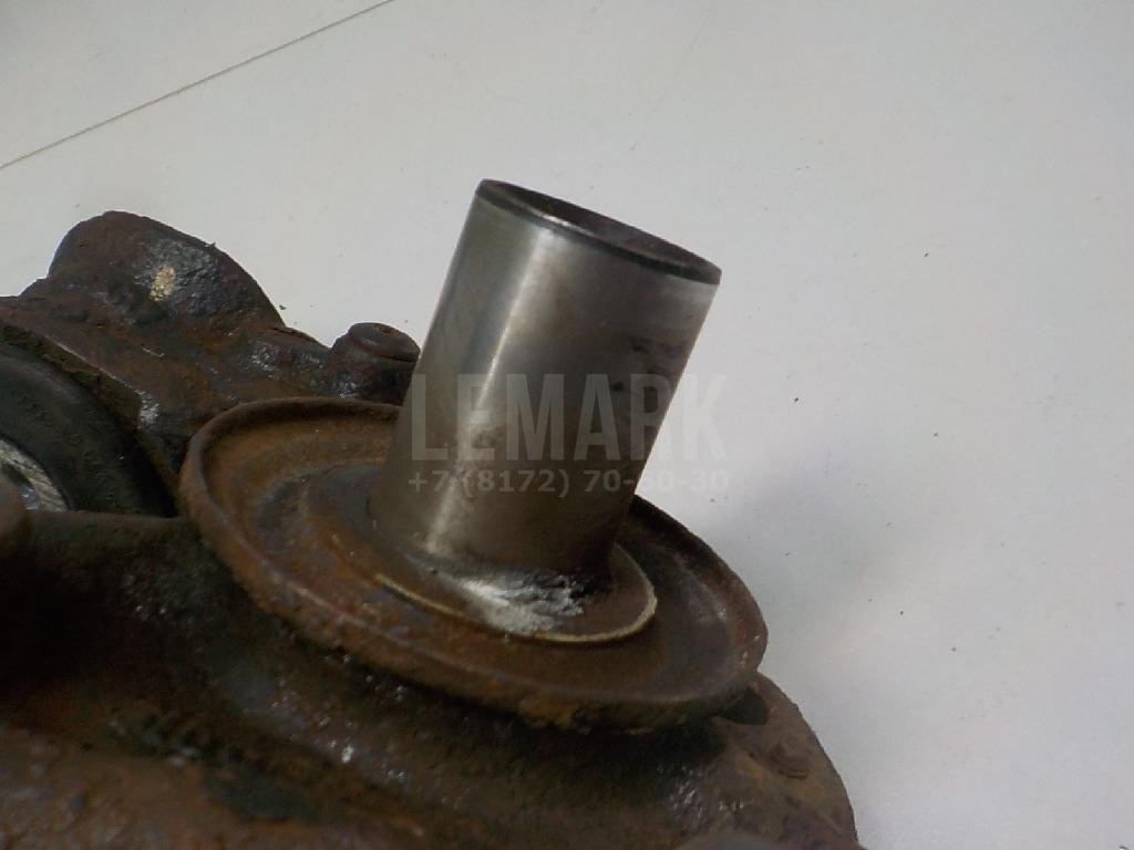 Кулак поворотный задний левый