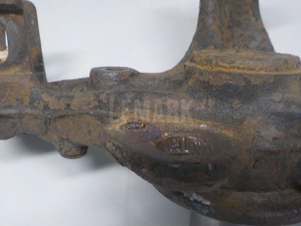 Кулак поворотный задний правый