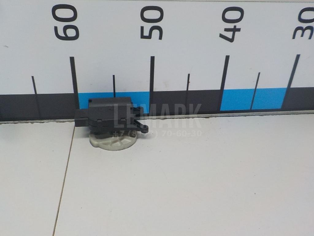 Моторчик заслонки отопителя