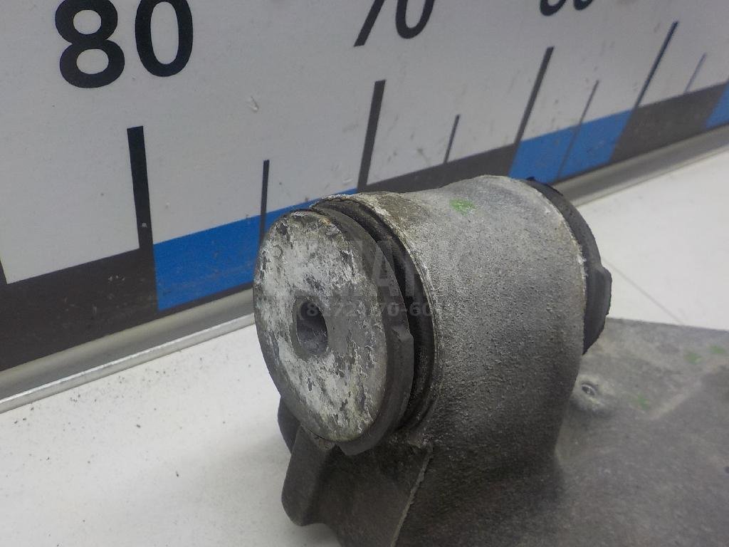 Рычаг задний нижний левый