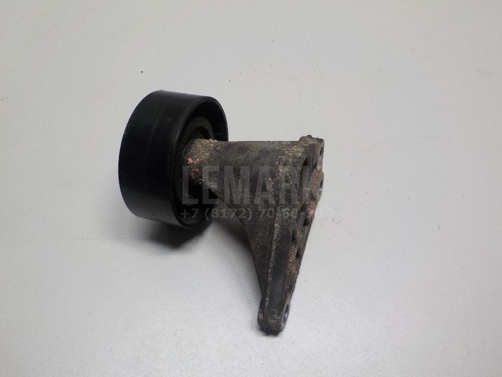 Кронштейн ролика-натяжителя руч. ремня для  Audi A5/S5 (F5) 2017