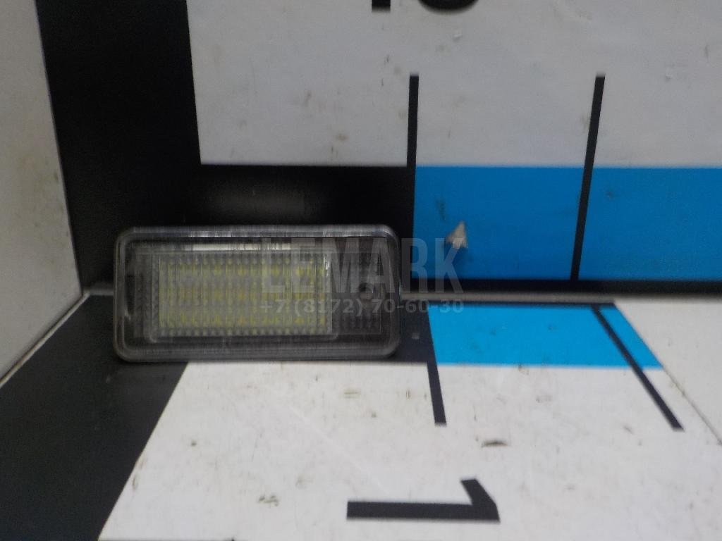 Фонарь подсветки номера