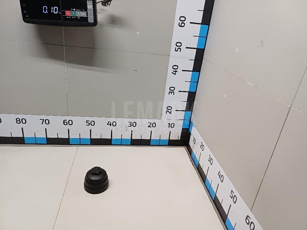 Крышка масляного фильтра