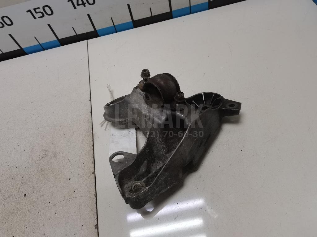 Кронштейн опоры двигателя для  Audi 80/90 [B3] 1986-1991