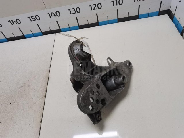 Кронштейн опоры двигателя