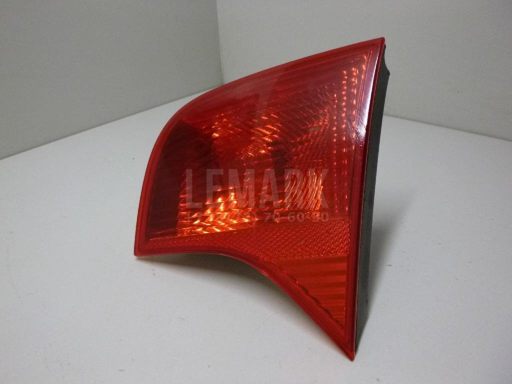 Фонарь задний внутренний правый