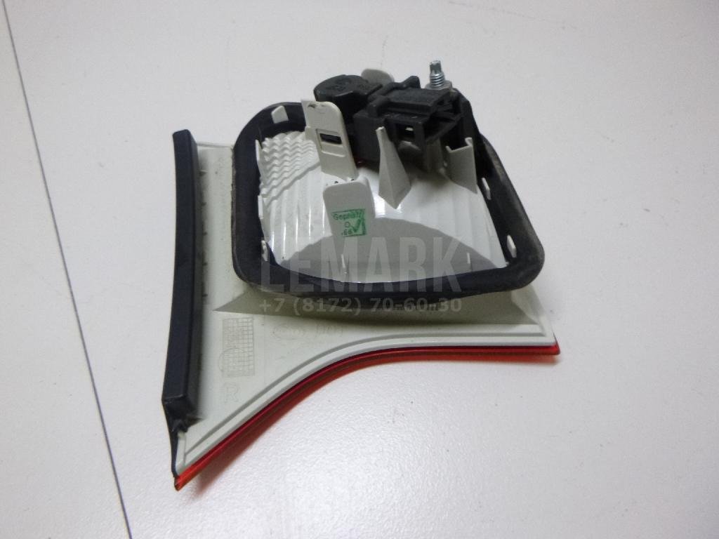 Фонарь задний внутренний правый