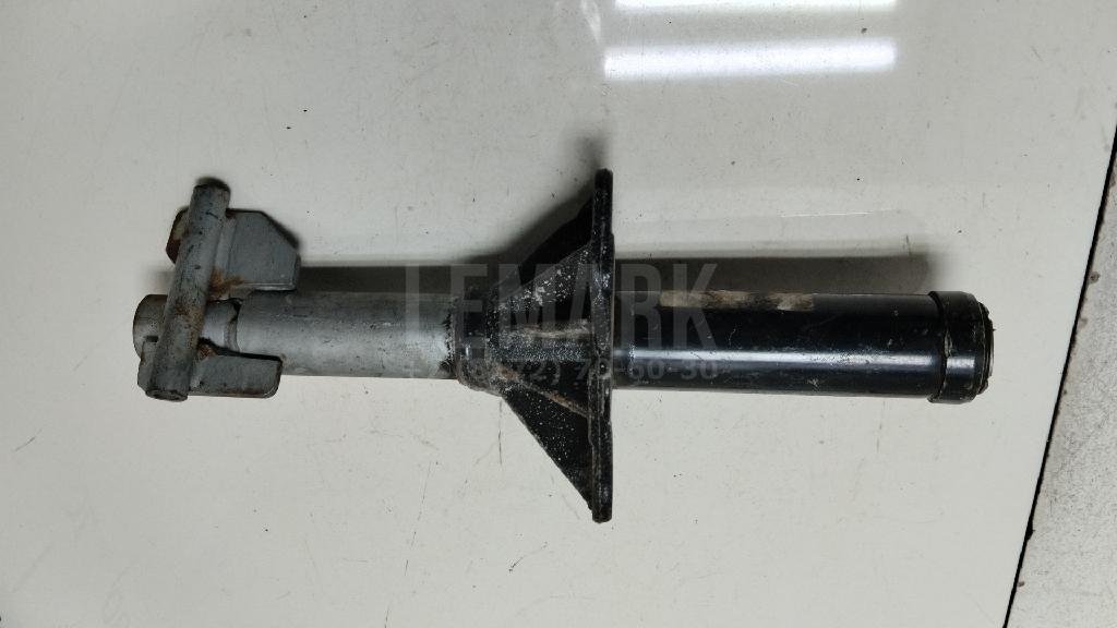 Кронштейн усилителя переднего бампера правый