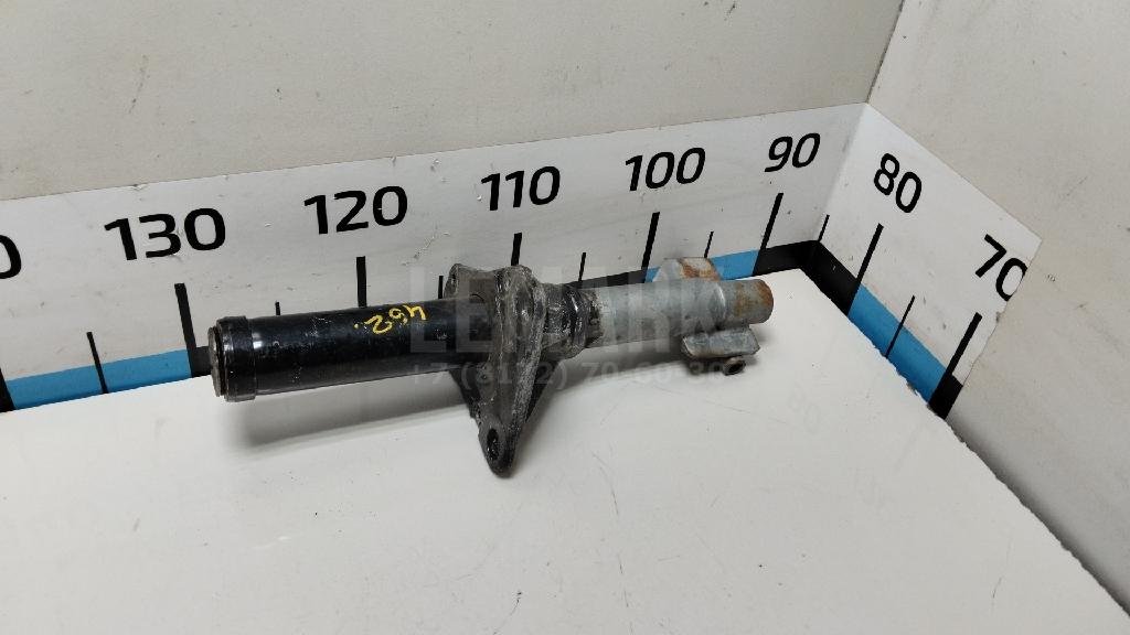 Кронштейн усилителя переднего бампера правый