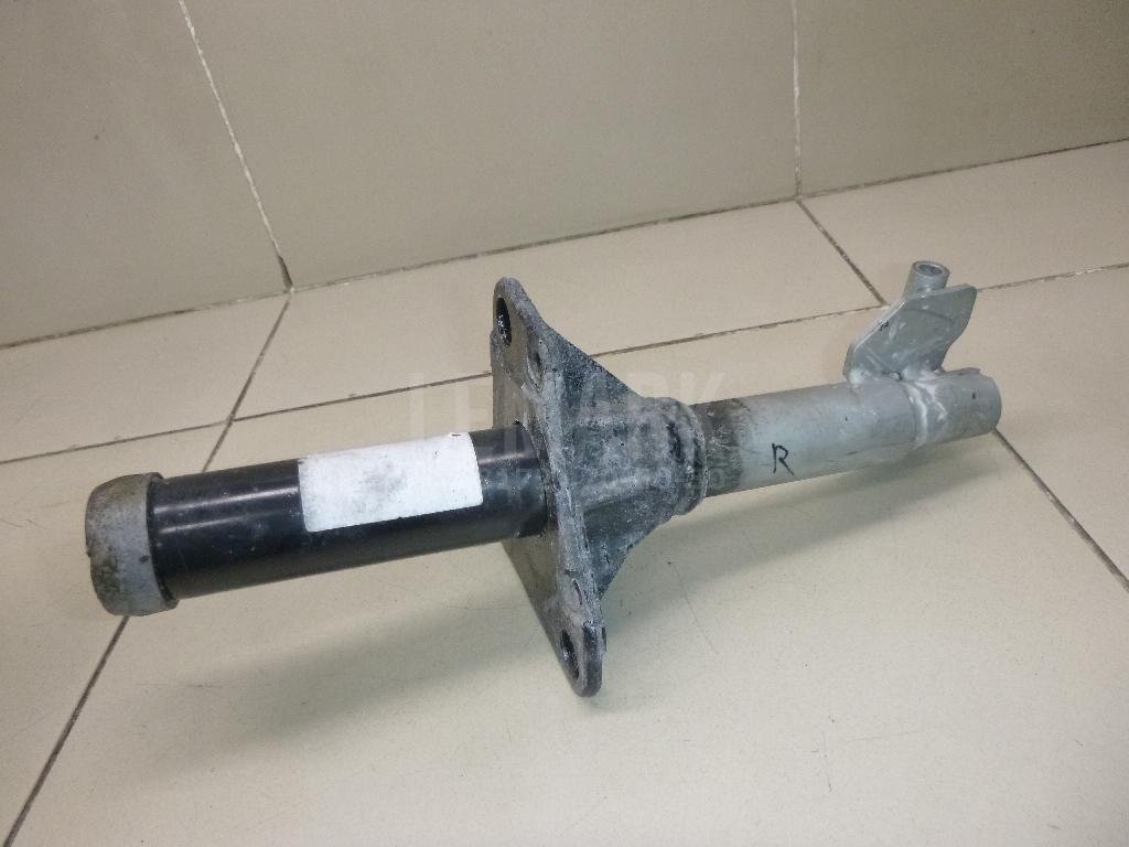 Кронштейн усилителя переднего бампера правый