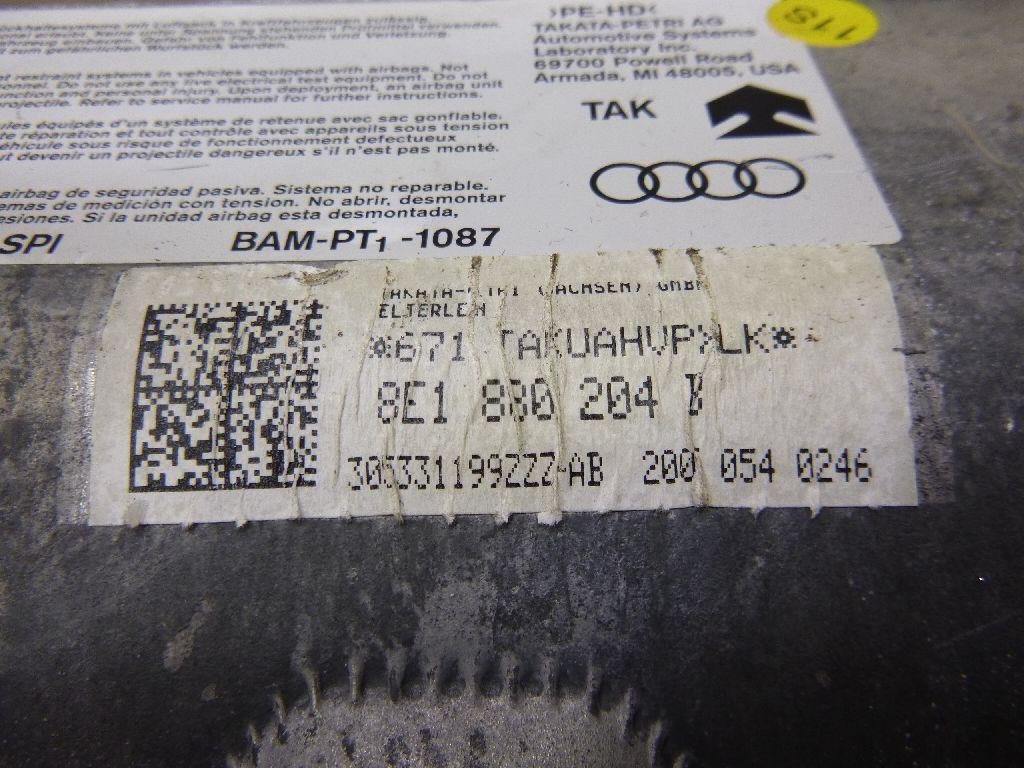 Подушка безопасности пассажирская (в торпедо)