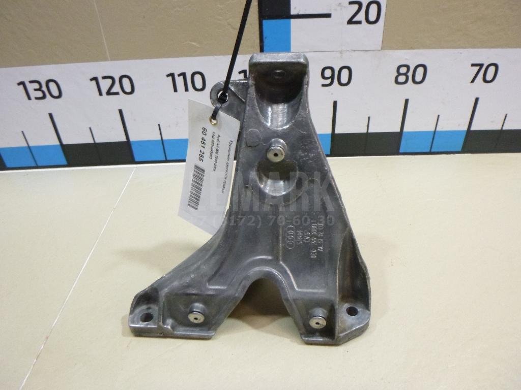 Кронштейн двигателя правый для  Audi A4 [B6] 2000-2004