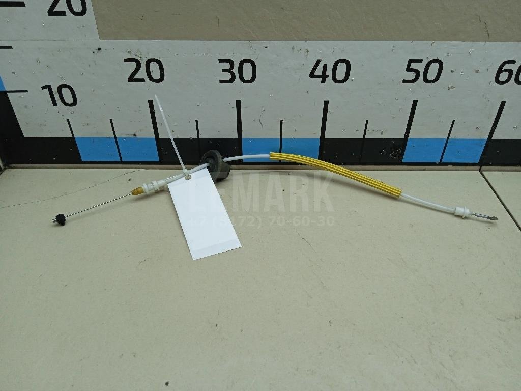 Трос открывания задней двери