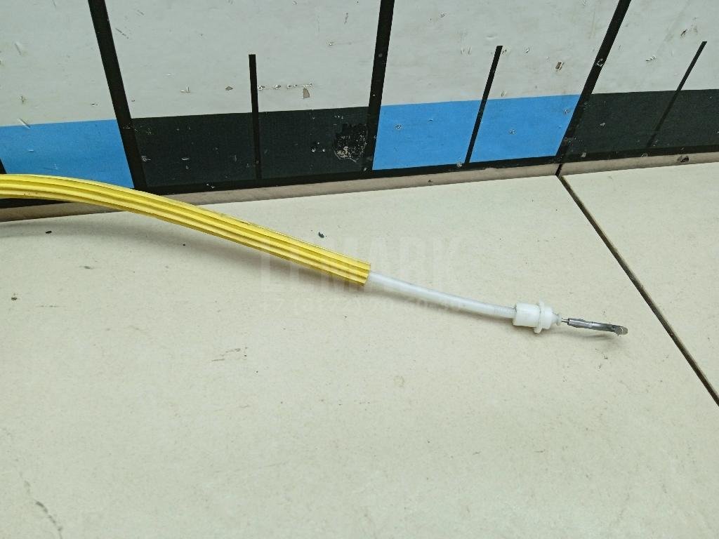 Трос открывания задней двери