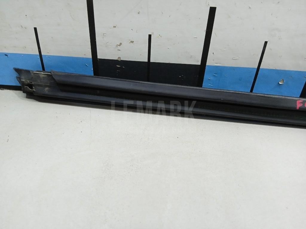 Уплотнитель (внутри) для  Audi A4 [B6] 2000-2004