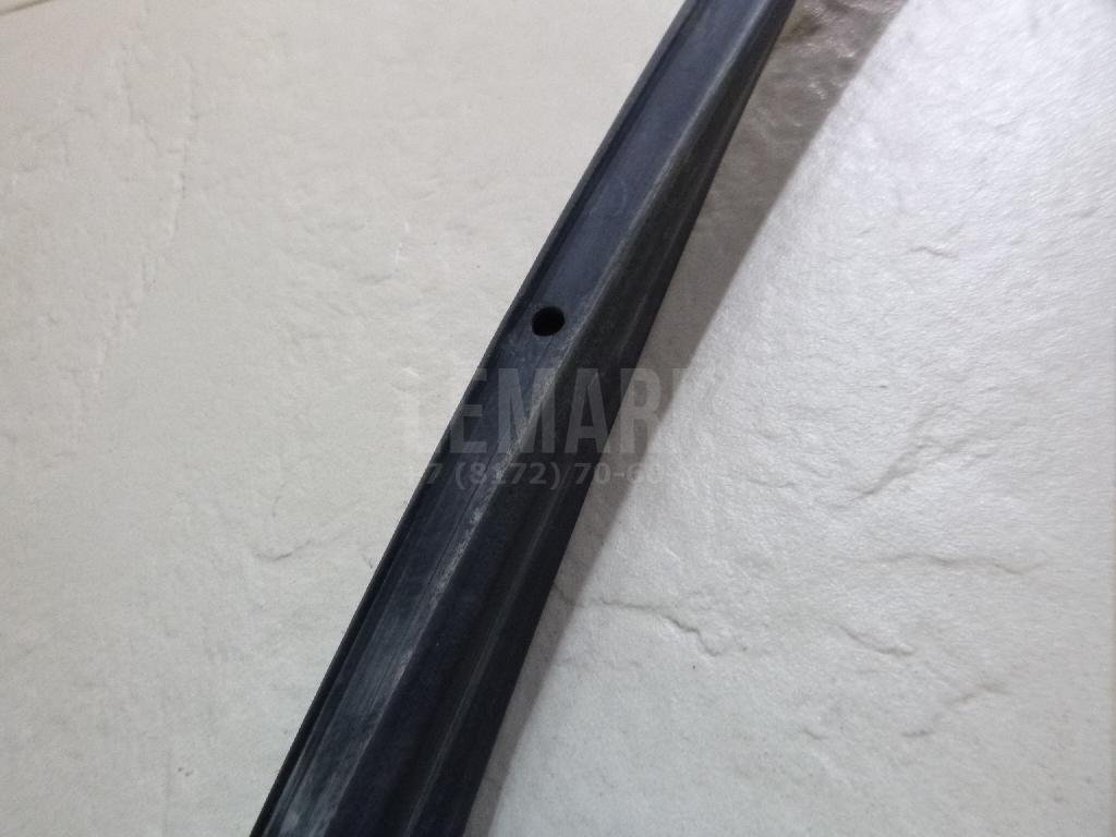 Уплотнитель (внутри) для  Audi A4 [B5] 1994-2001