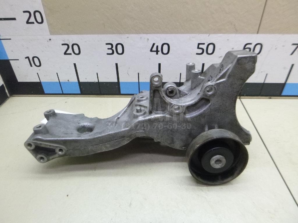 Кронштейн генератора