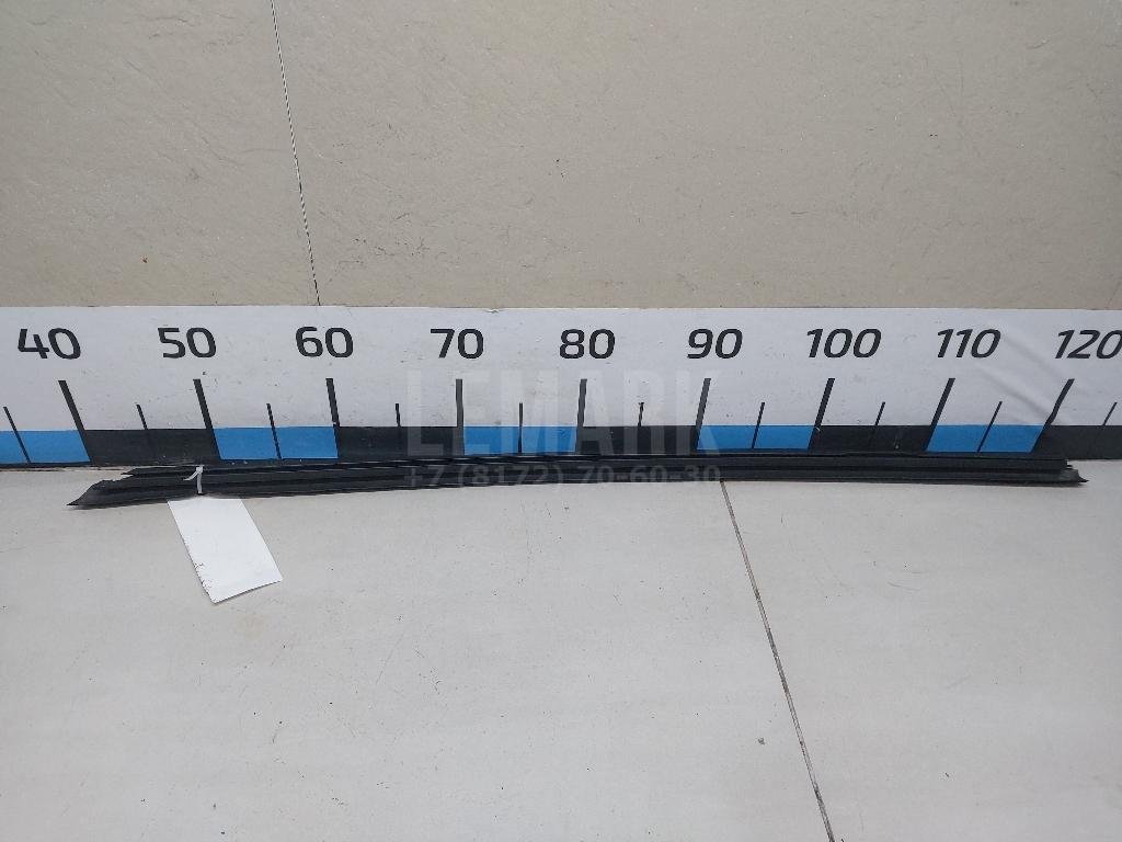 Уплотнитель (внутри) для  Audi A4 [B8] 2007-2015