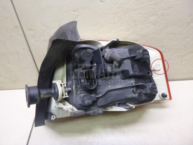 Фонарь задний наружный левый