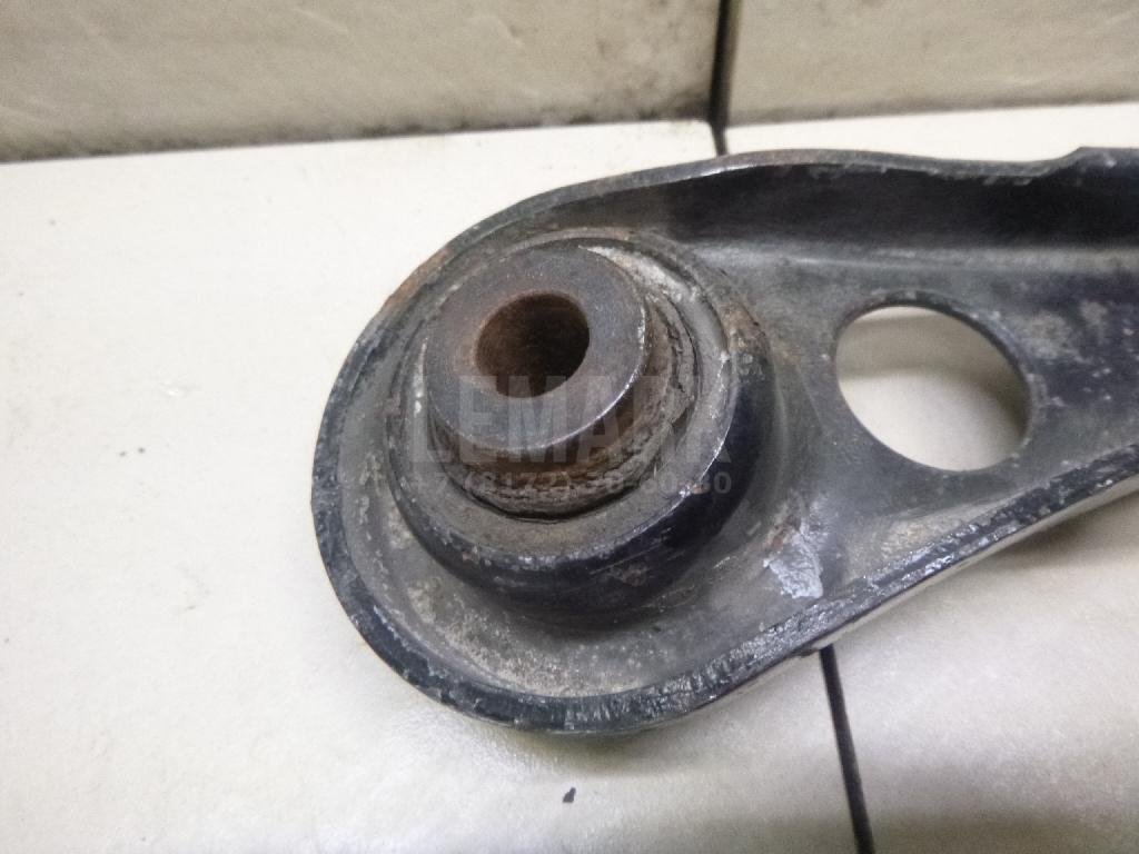 Рычаг задний поперечный