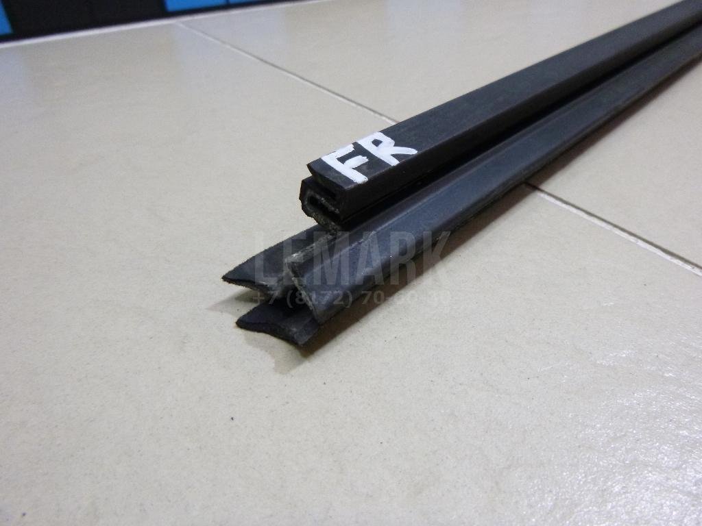 Уплотнитель (внутри) для  Audi A3 [8P1] 2003-2013