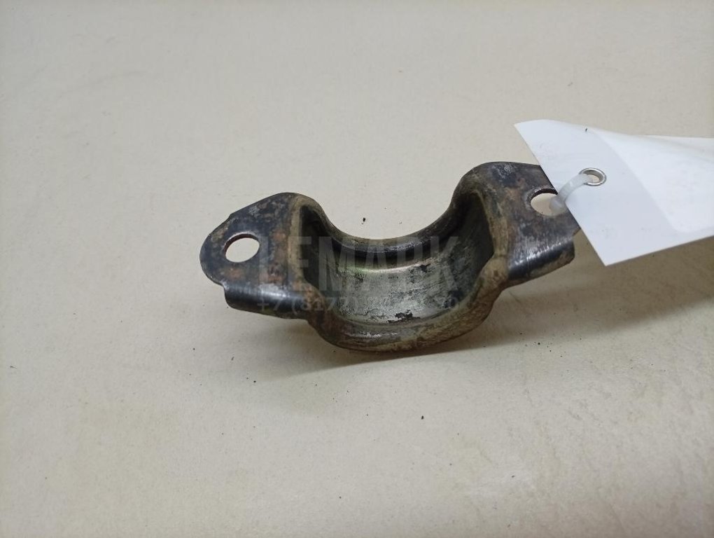 Кронштейн крепления переднего стабилизатора