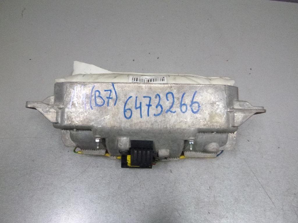 Подушка безопасности пассажирская (в торпедо)