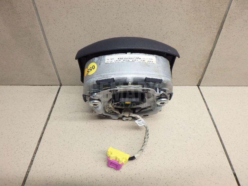 Подушка безопасности в рулевое колесо