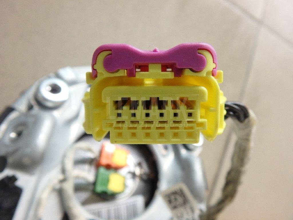 Подушка безопасности в рулевое колесо