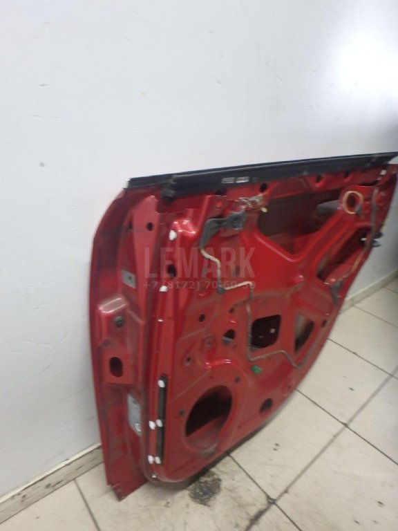 Дверь задняя правая