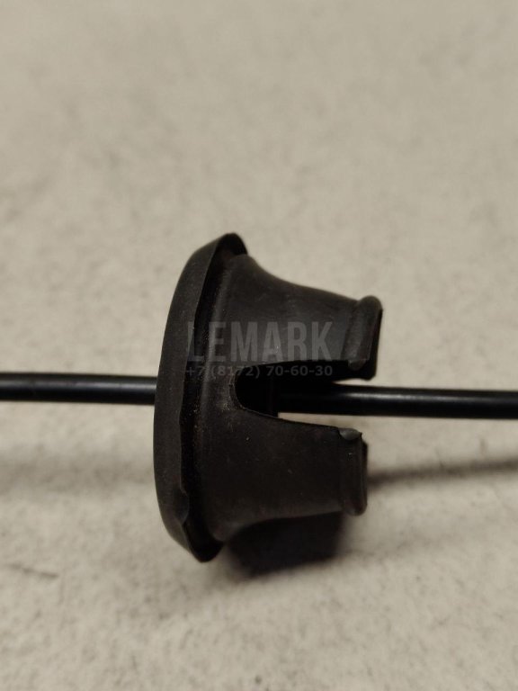 Трос открывания передней двери