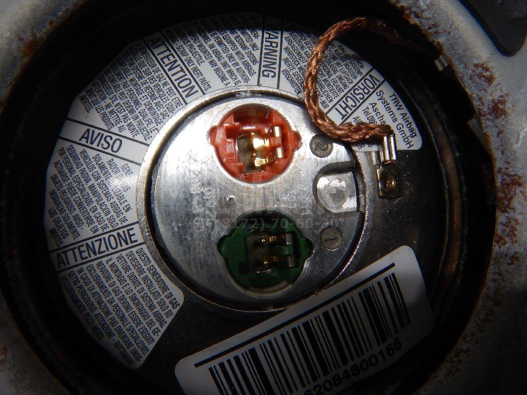 Подушка безопасности в рулевое колесо