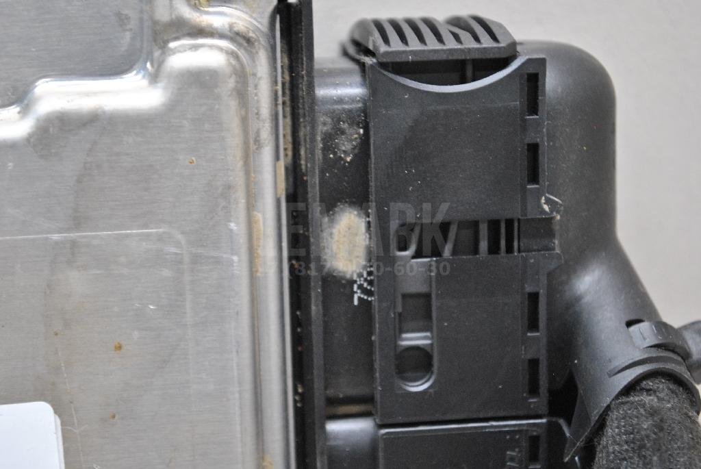 Блок управления двигателем