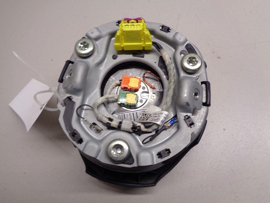 Подушка безопасности в рулевое колесо