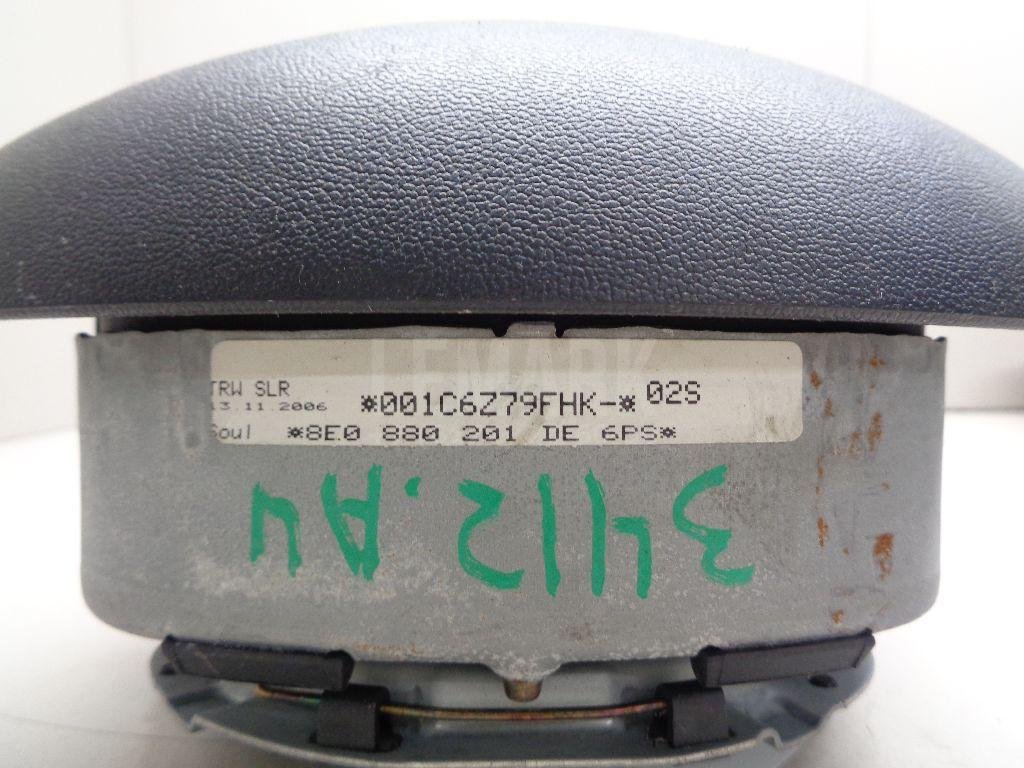 Подушка безопасности в рулевое колесо