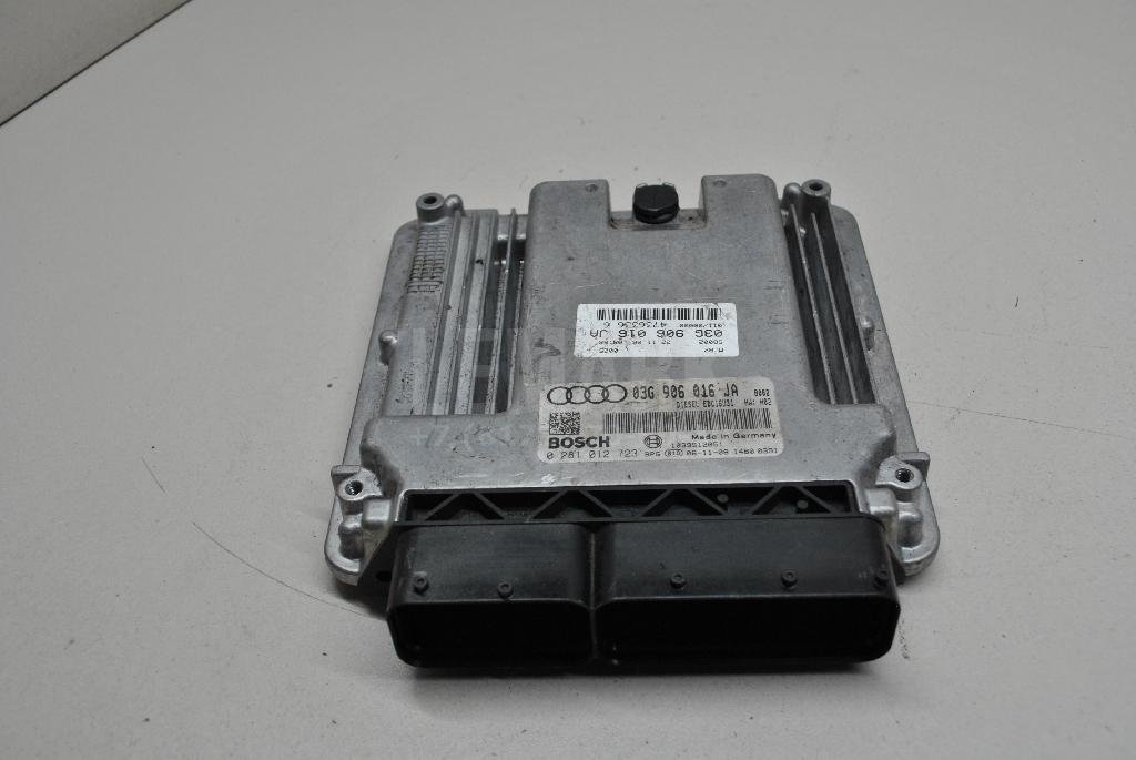 Блок управления двигателем