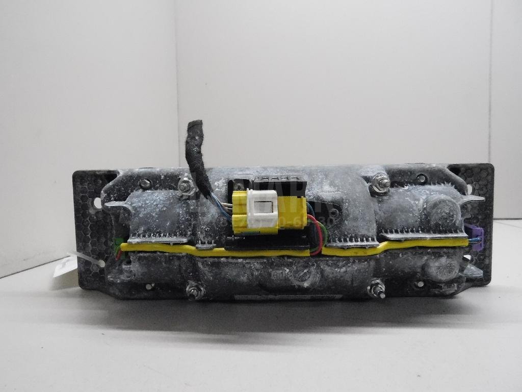 Подушка безопасности пассажирская (в торпедо)