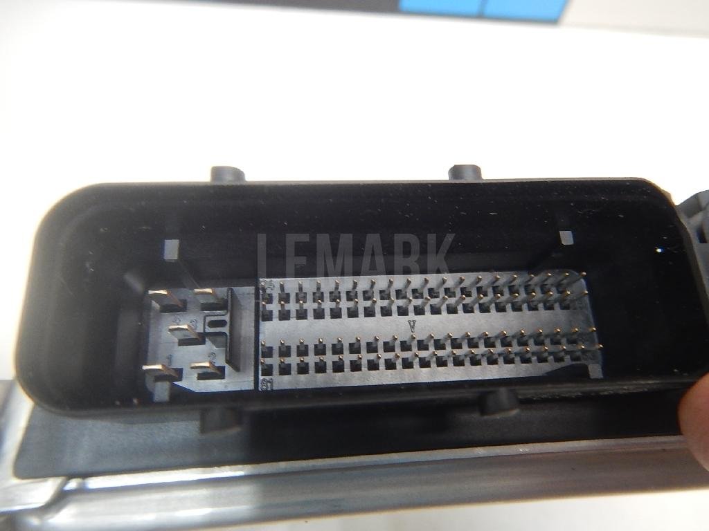 Блок управления двигателем