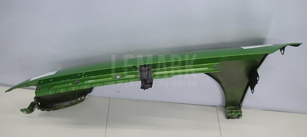 Крыло переднее правое