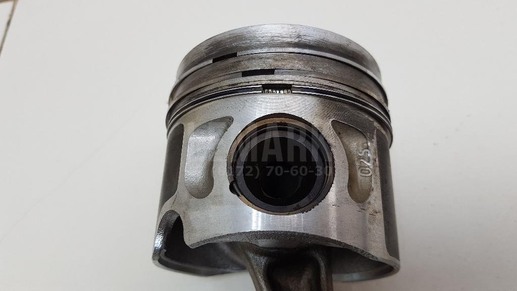 Поршень с шатуном