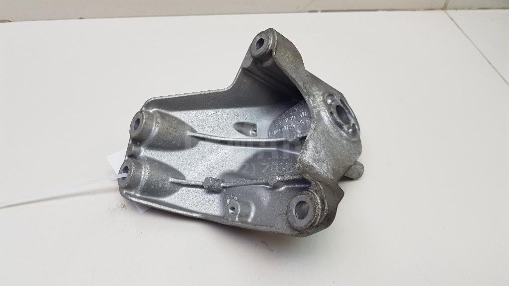 Кронштейн АКПП левый