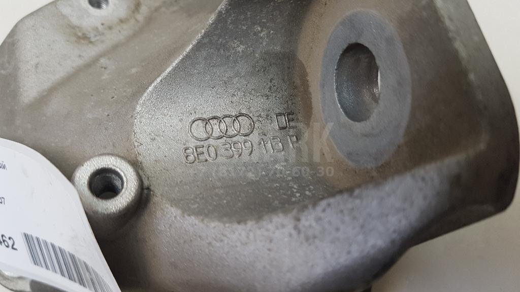 Кронштейн АКПП левый