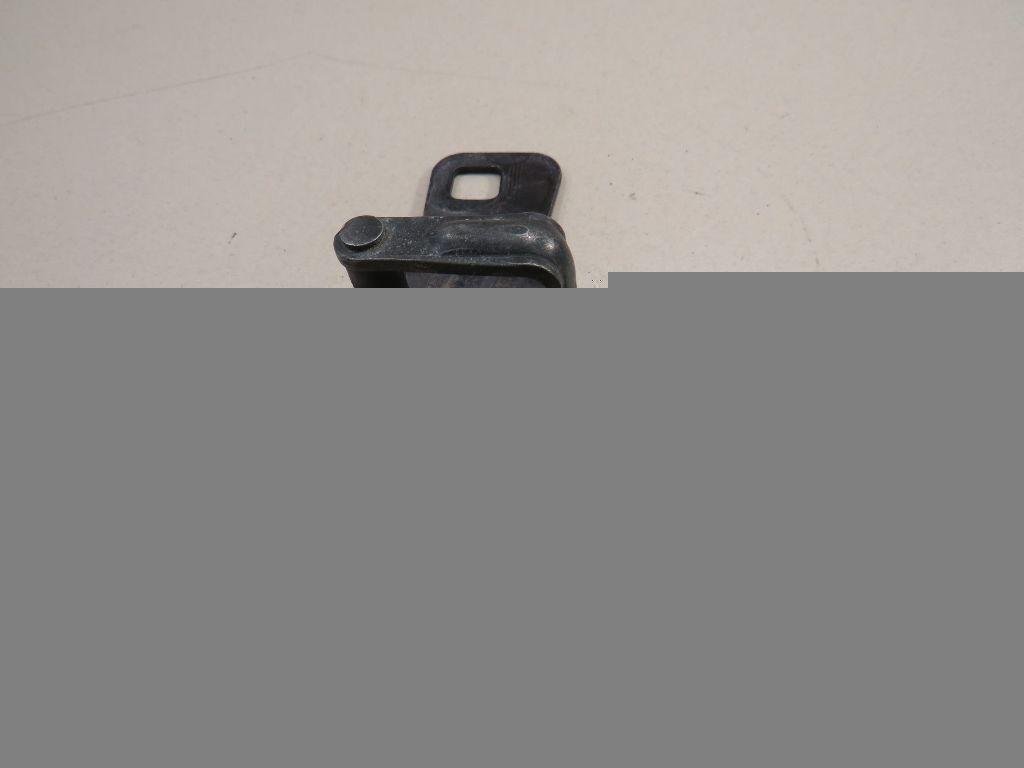 Ответная часть замка багажника