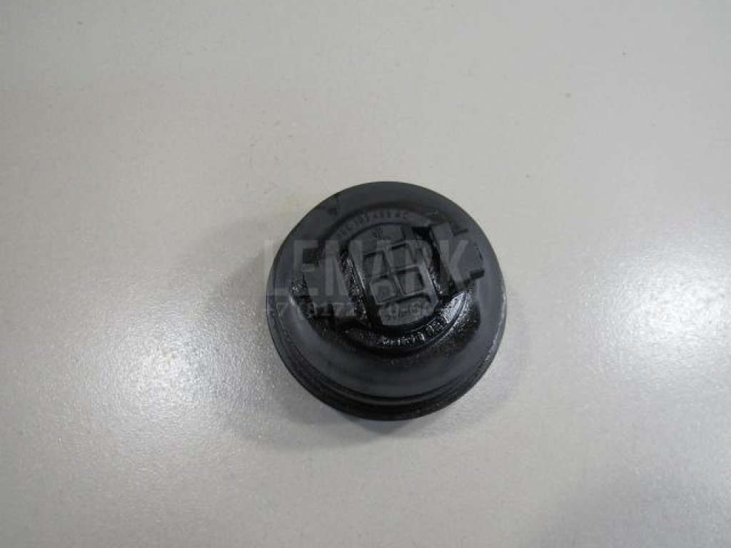 Крышка маслозаливной горловины