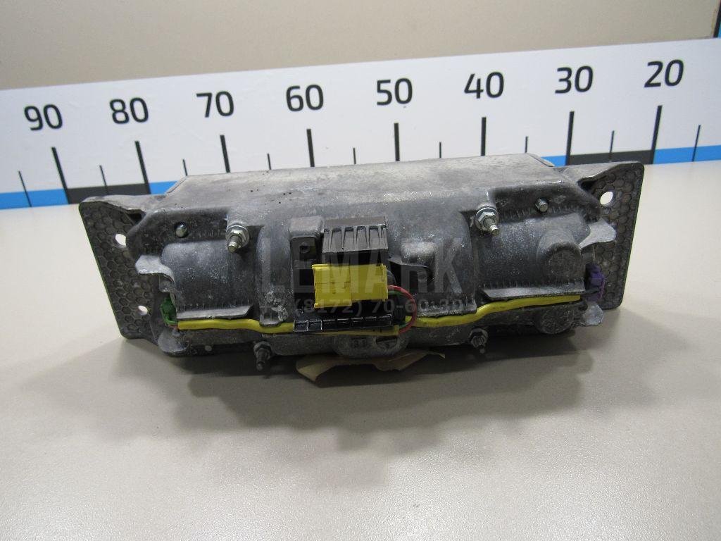 Подушка безопасности пассажирская (в торпедо)