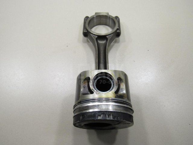 Поршень с шатуном