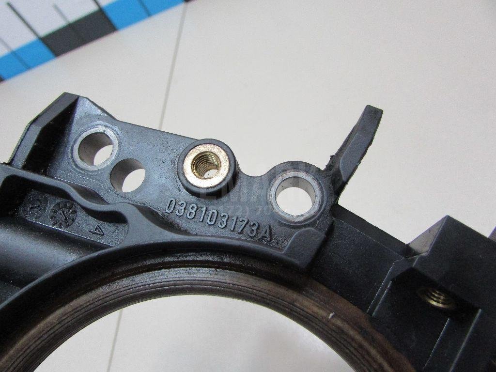 Крышка коленвала задняя