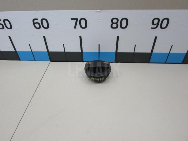 Крышка маслозаливной горловины