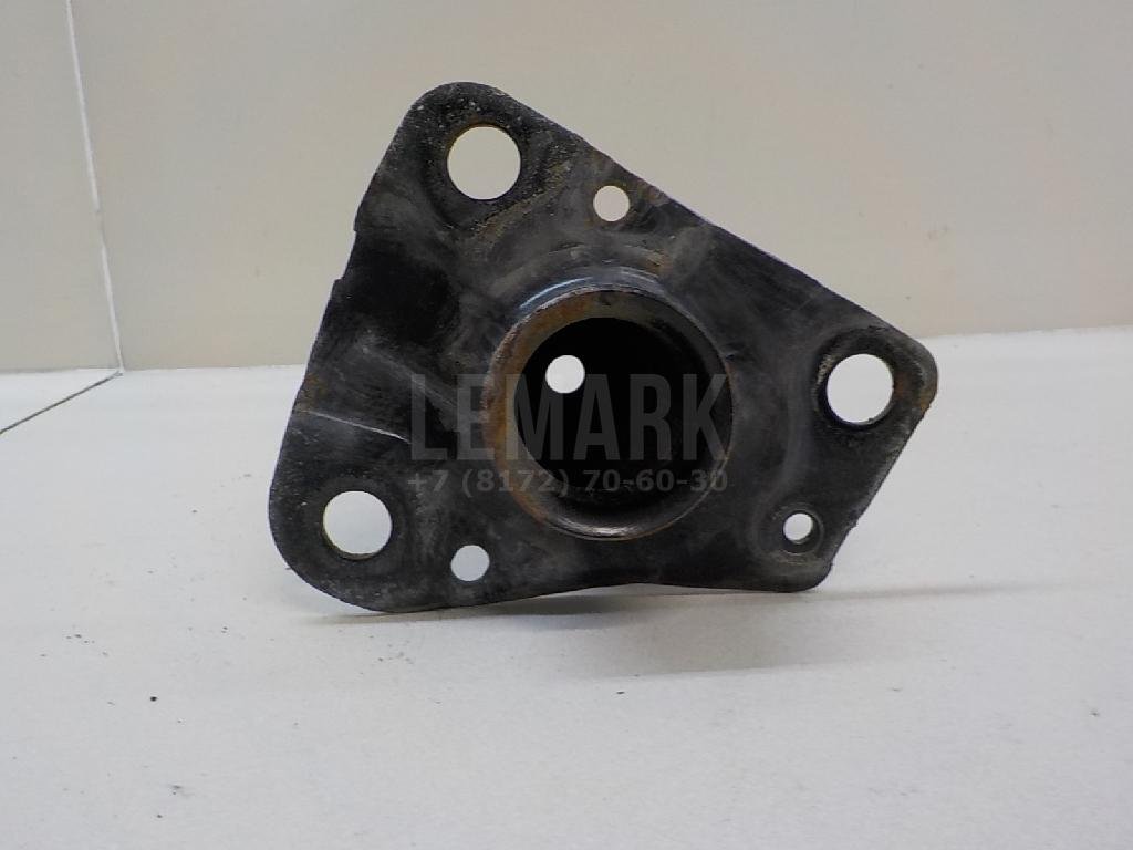 Кронштейн усилителя переднего бампера правый